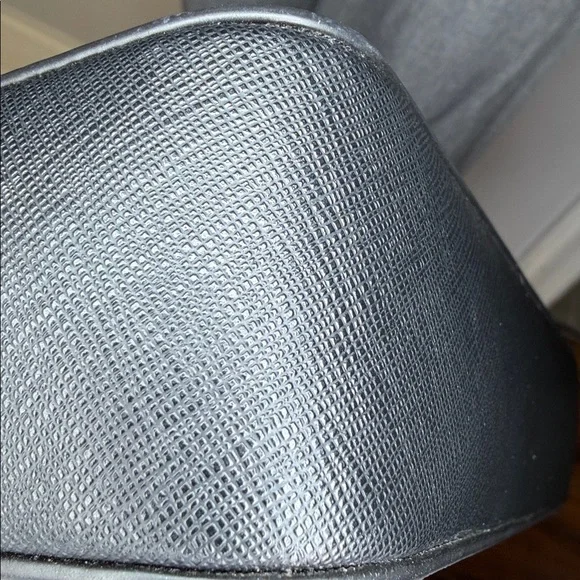 Michael Kors’s NWOT luxury leather black Crossbody bag w/gold hardware, - Picture 10 of 11